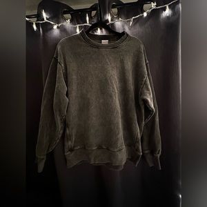 TNA Cozy Oversized Boyfriend Acid Wash Crew Neck, S